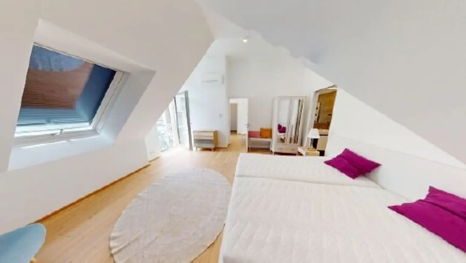Schlafzimmer 6