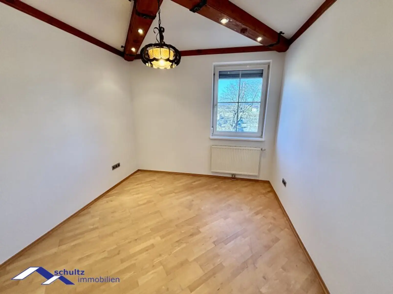 SCHULTZ IMMOBILIEN - Schöne 3-Zimmer Wohnung mit Balkon!