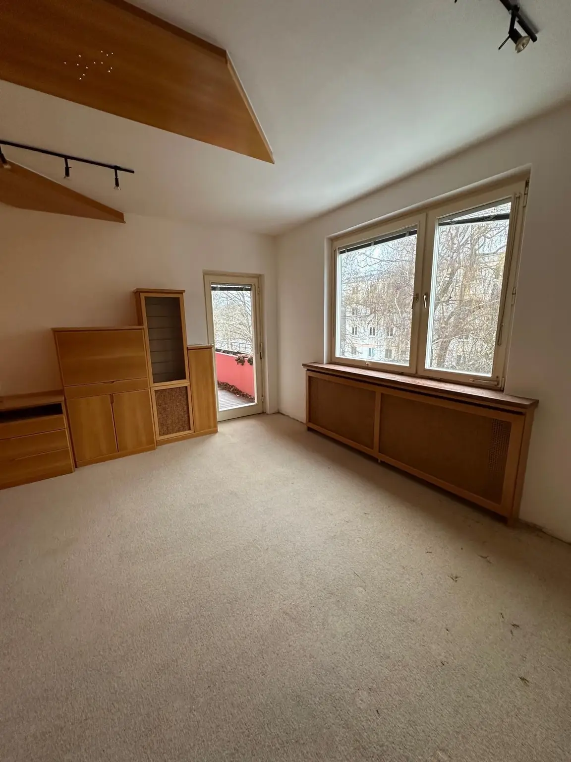 Repräsentatives Wohnen auf 120 m² mit Loggia & Parkgaragen-Option