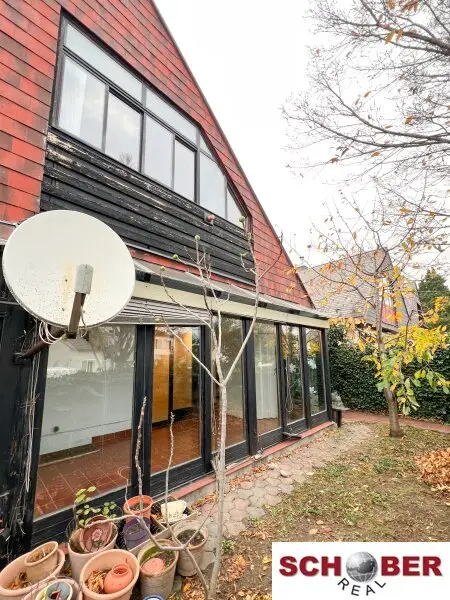 Nahe Stadtgrenze Baden - Doppelhaushälfte mit Renovierungsbedarf