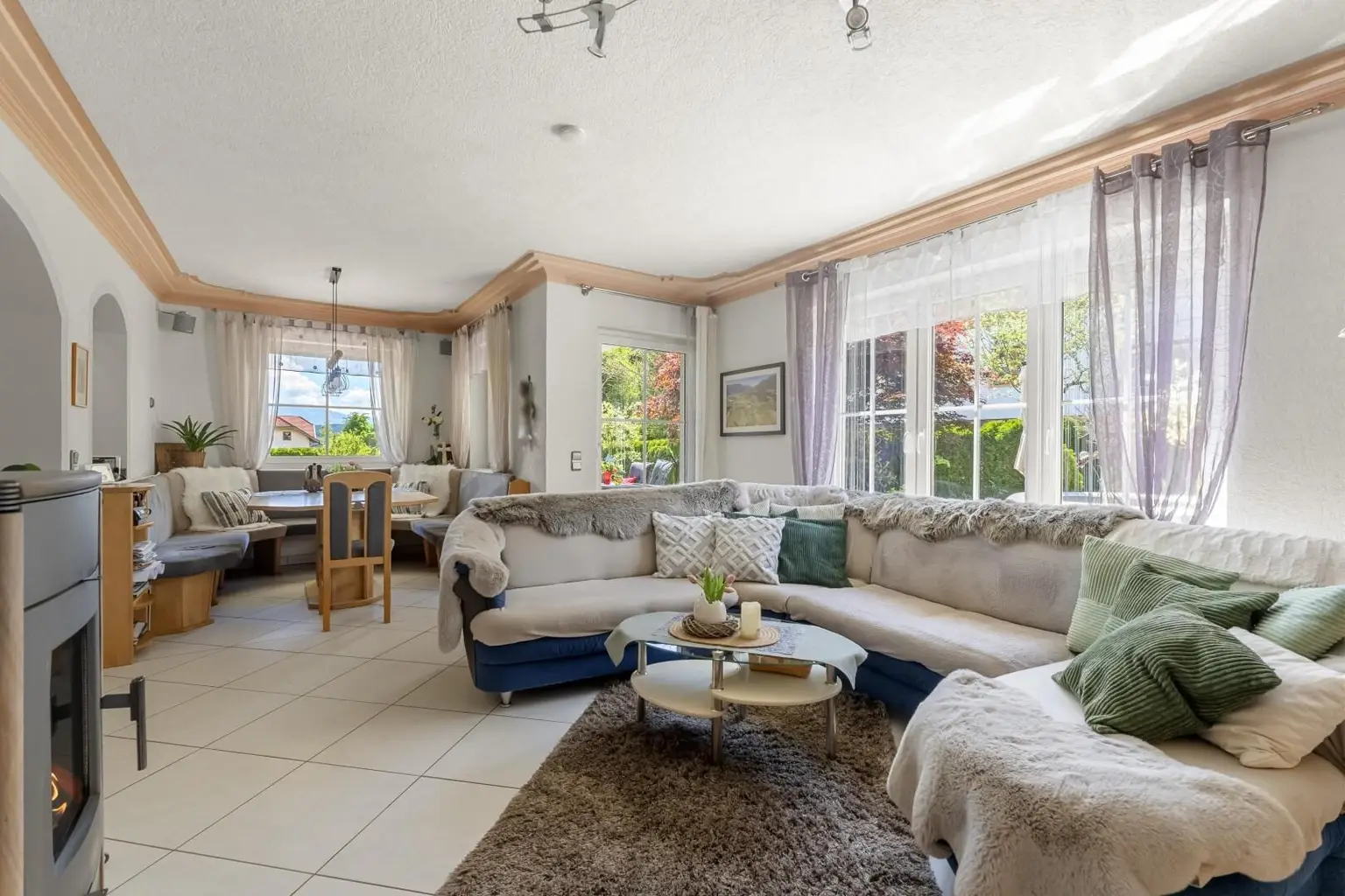 neues Wohnzimmer mit Stil