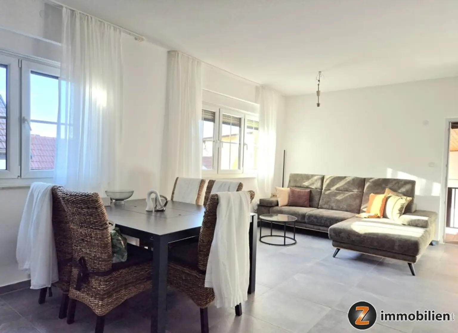 Wohn-Esszimmer im OG Top 2