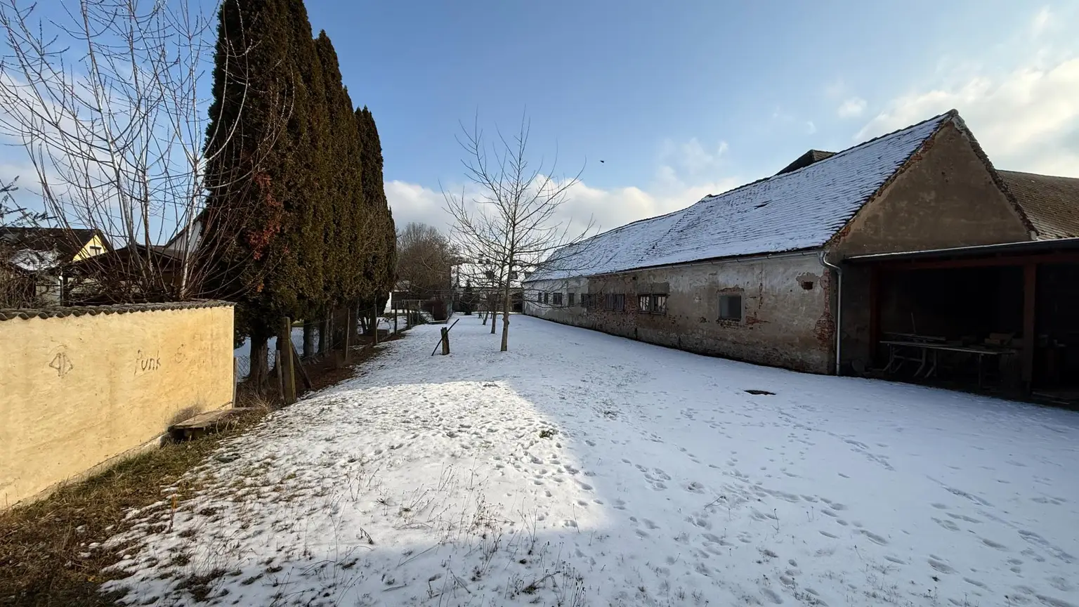 hintere Garten mit Zufahrtsmöglichkeit