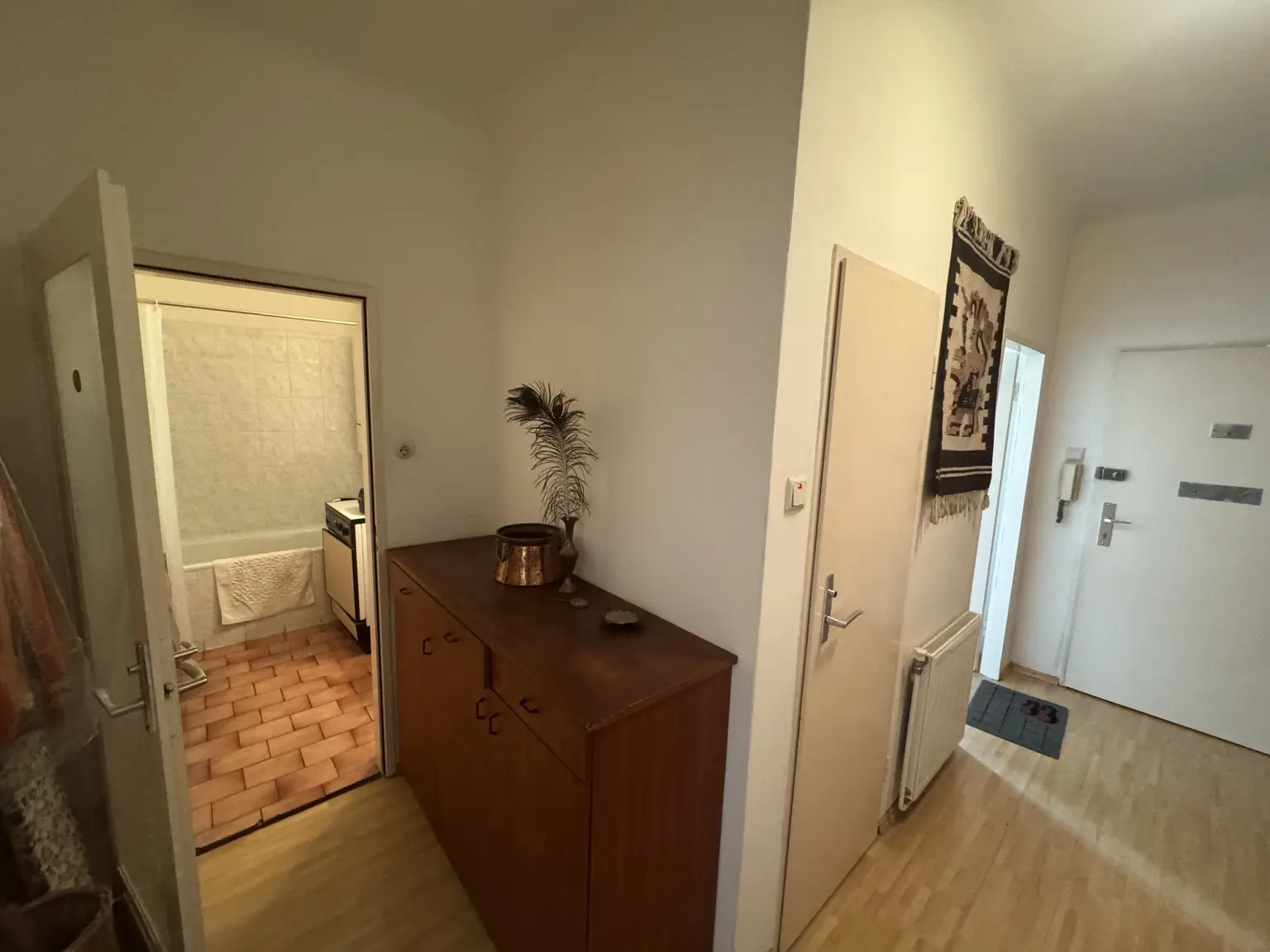 Renovierungsbedürftige 1-Zimmer-Wohnung mit Loggia in 1020 Wien! Ideal für Ihre Ideen!