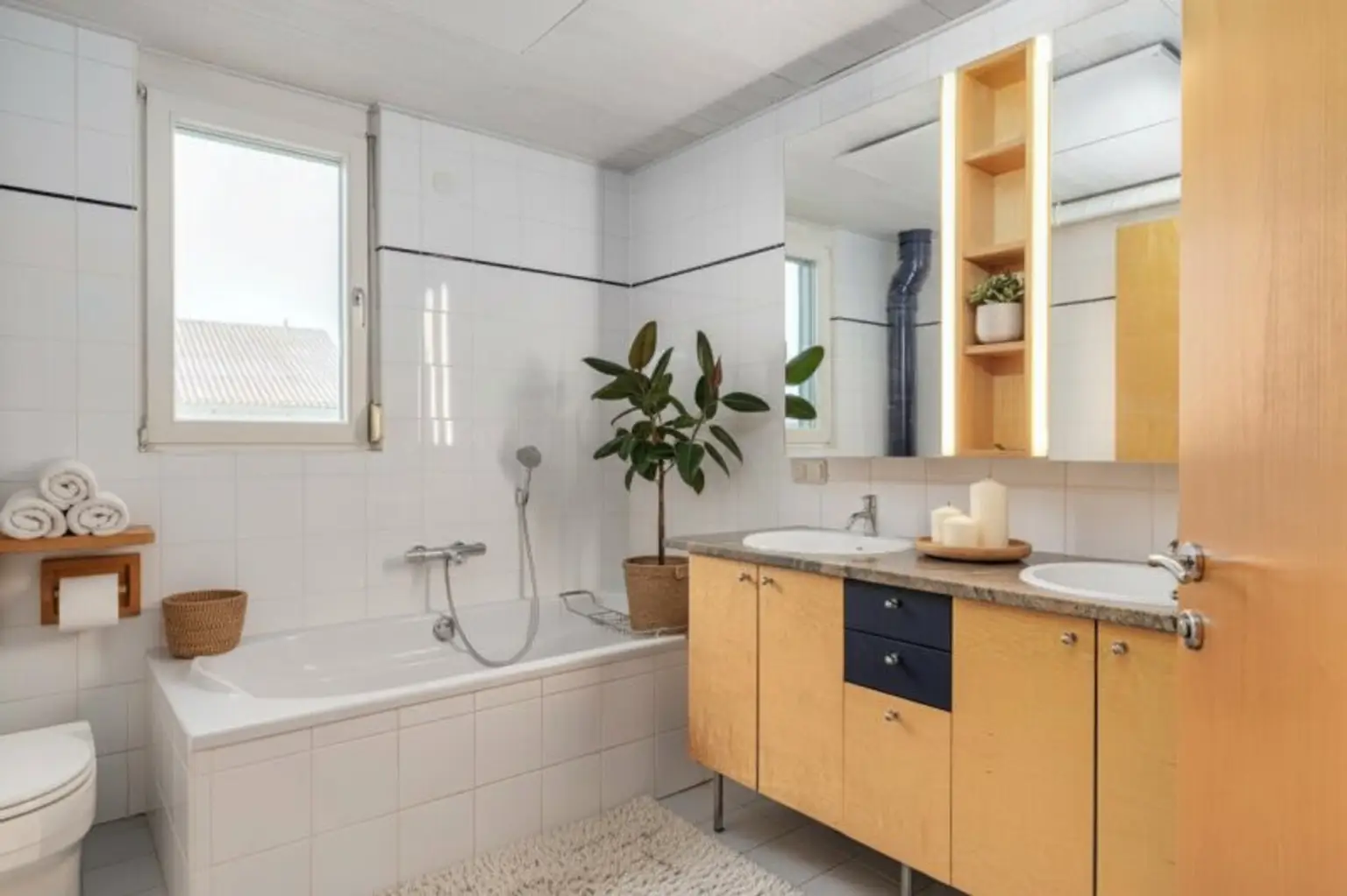 Ökologisches Traumhaus mit Garten und begehbarer Dachterasse