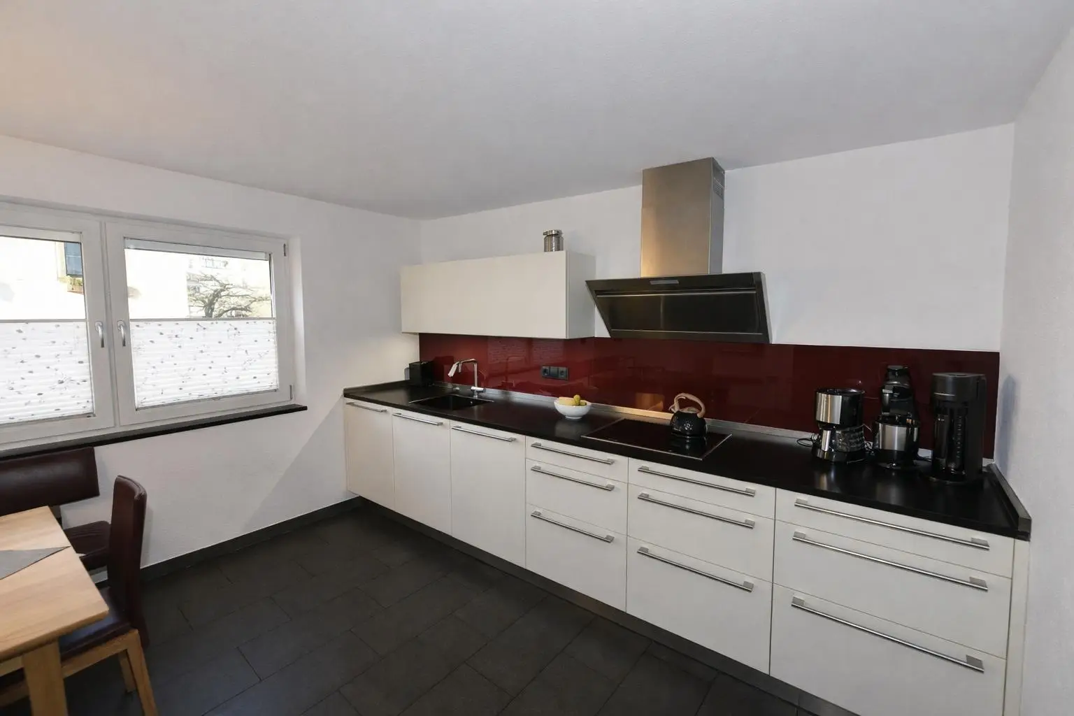 Küche (EG - Haupthaus)