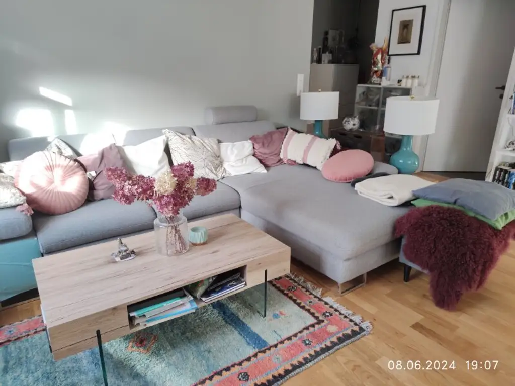 Telfs: 2-Zimmer-Neubauwohnung mit verglaster Loggia, Tiefgarage und hochwertiger DAN-Küche in zentraler ruhiger Lage zu kaufen