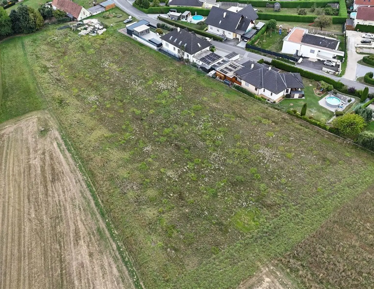Wohnprojekt für 9 Bauplätze in sonniger Aussichtslage (jeweils zw. 670-730m²)