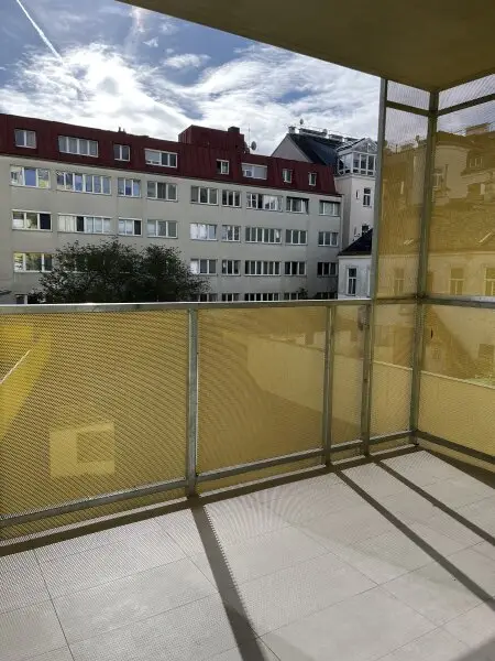 HOFSEITIG! ruhige 3-Zimmer-Wohnung mit bester Ausstattung!