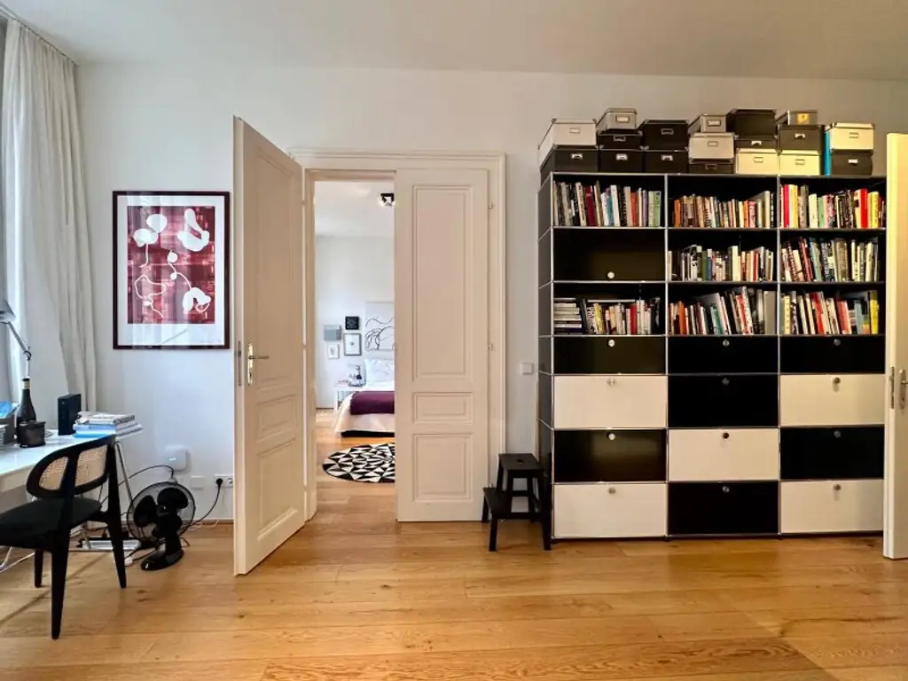 Modern revitalisiertes Altbaujuwel mit Balkon und Grünblick