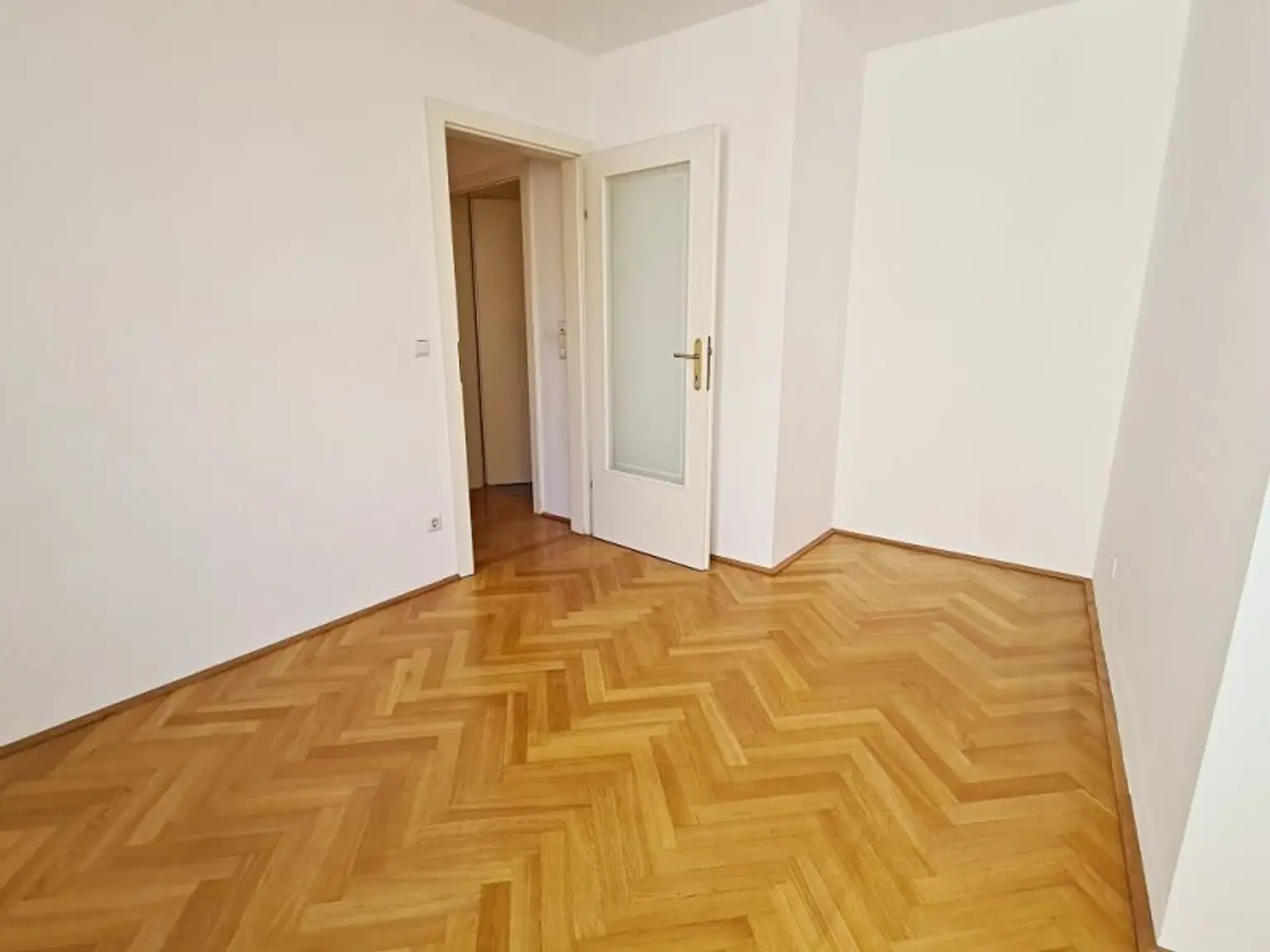 SALZTORGASSE, DONAUKANAL-NÄHE, 51 m2 Neubau mit Stehbalkon, 2 Zimmer, Komplettküche, Wannenbad, Parketten, Fernblick