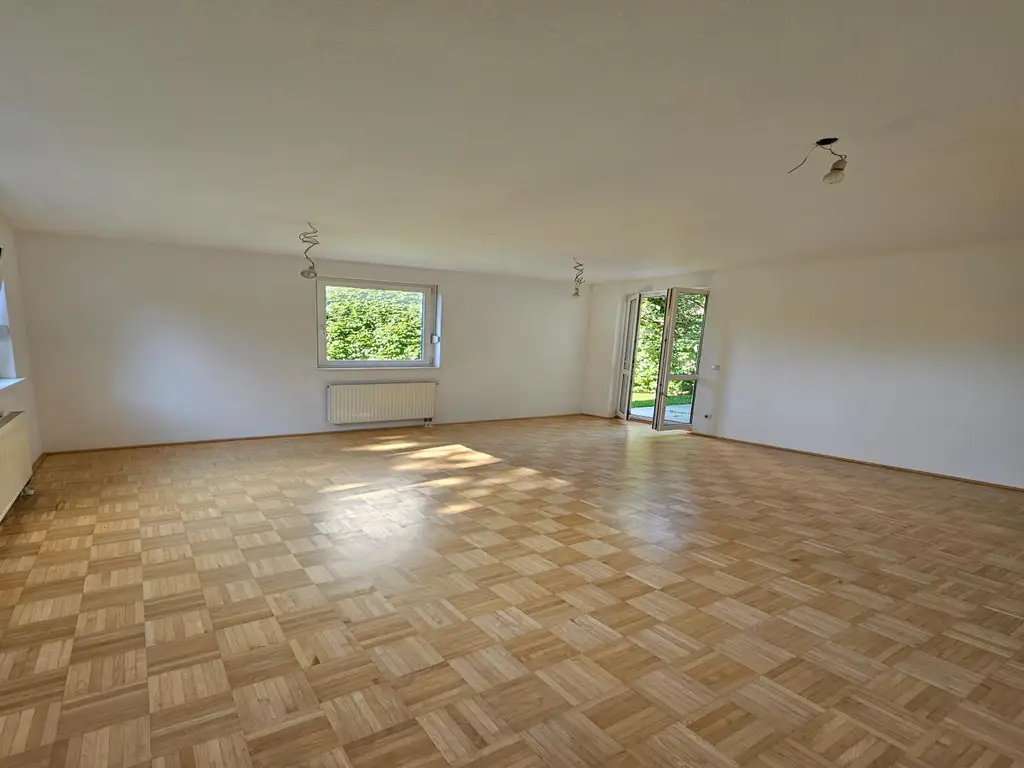 Stilvolle Gartenwohnung im 19. Bezirk, Wien