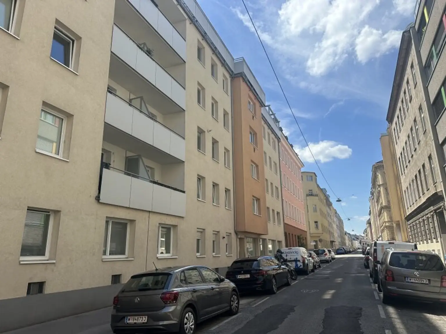 vor dem Haus