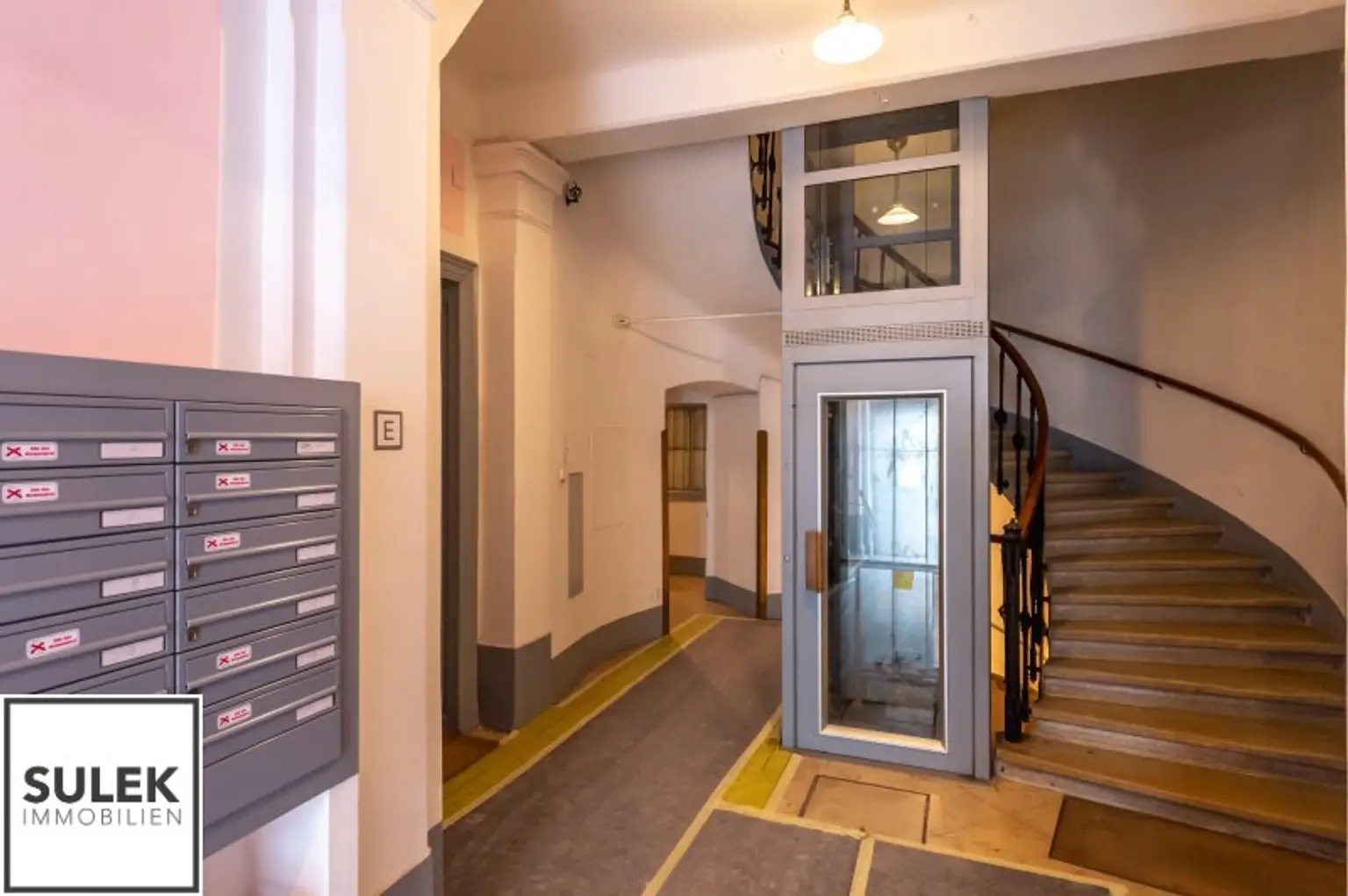 Ihr neuer Bürostandort am Stadtpark! Altbau mit großen Kellerräumlichkeiten - sofort beziehbar!