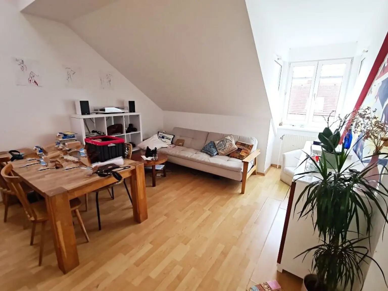 NASCHMARKT-NÄHE, FERNBLICK, 55 m2 Dachgeschoss mit Terrasse, Wohnküche, 1 Zimmer, Galerie, Wannenbad, Parketten, Eggerthgasse