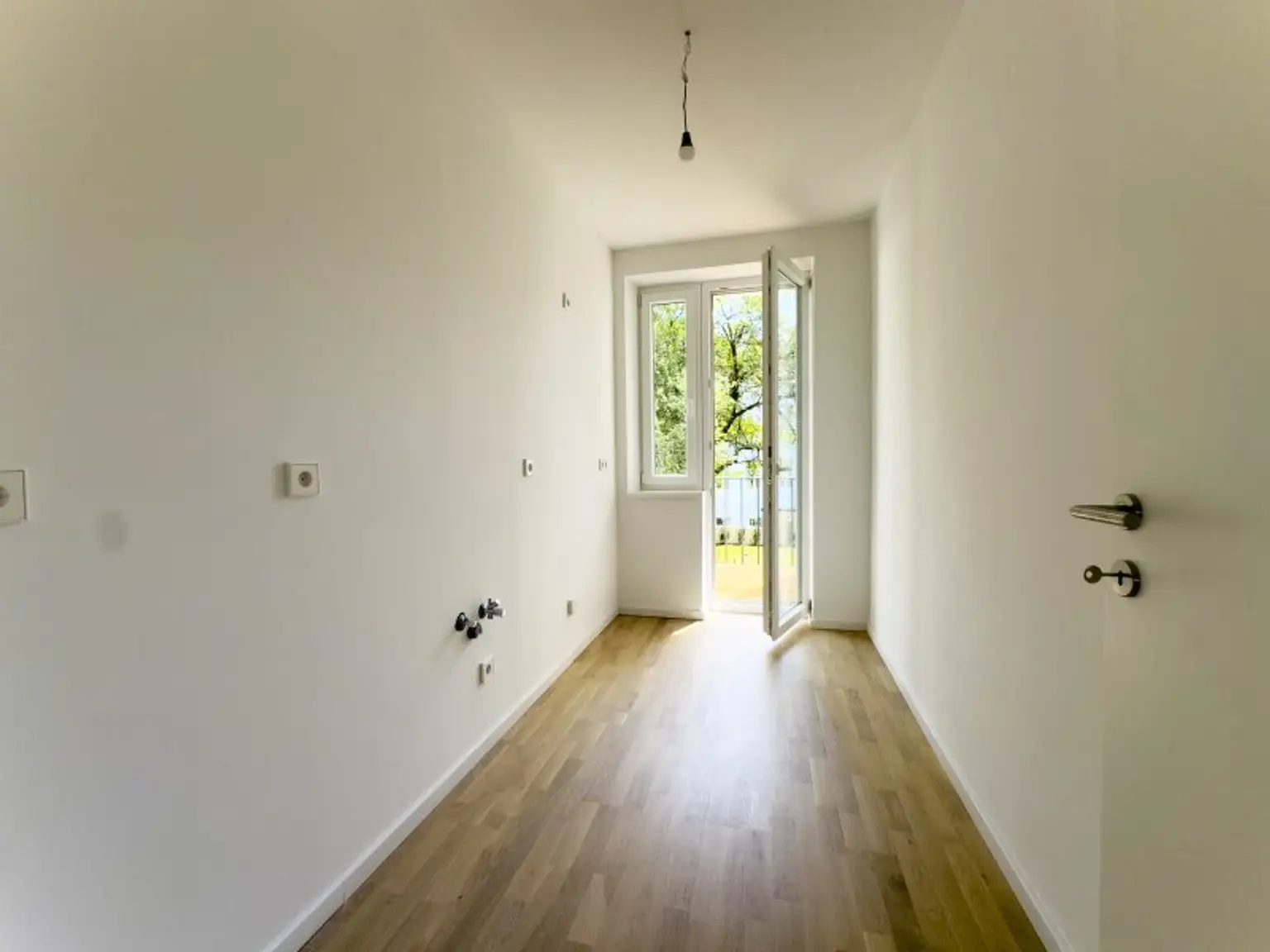 Türkenschanzpark: Stilvoller Altbau mit Außenfläche | Top-saniert & ruhig gelegen – Schöffelgasse