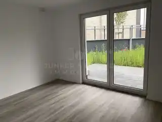 Schlafzimmer mit Zugang Terrasse