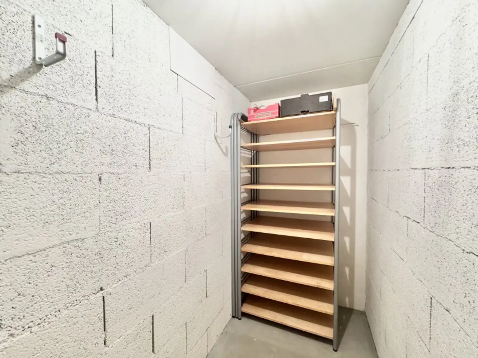 Helles, vollmöbliertes Studio in Ober St. Veit | Garagenstellplatz im Haus