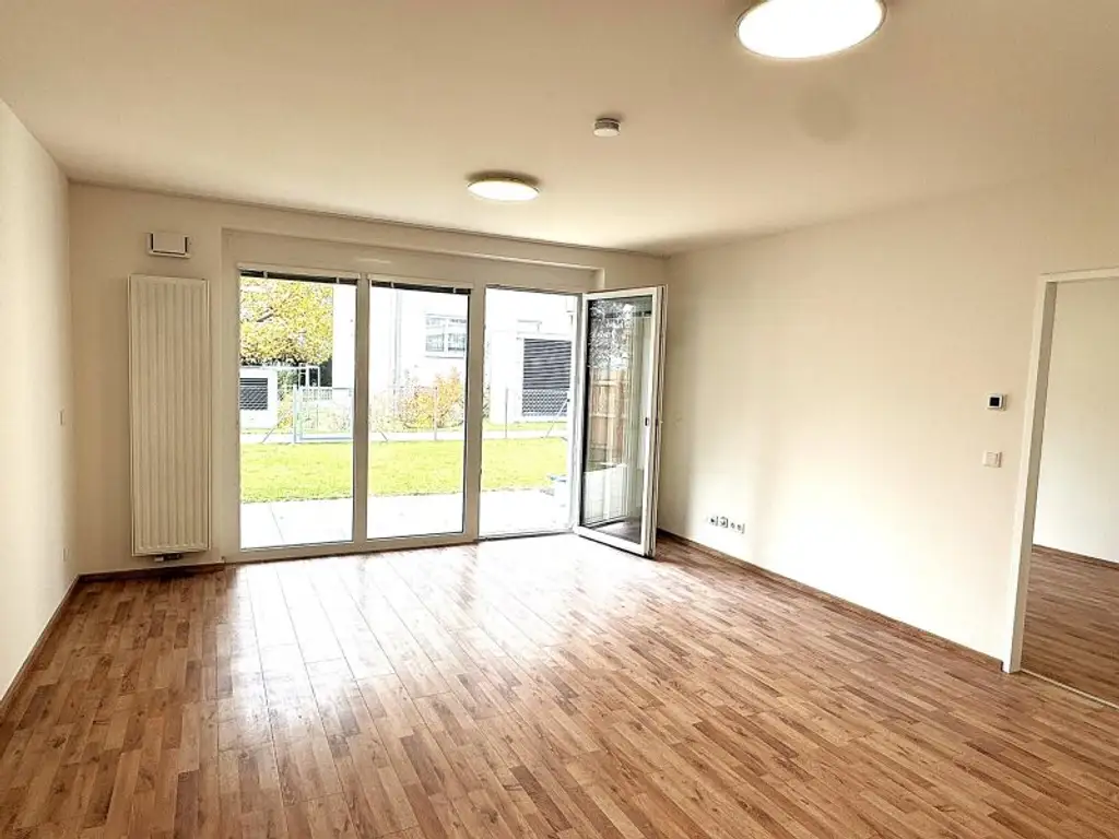 WUNDERSCHÖNER ERSTBEZUG MIT GARTEN UND SONNENTERRASSE