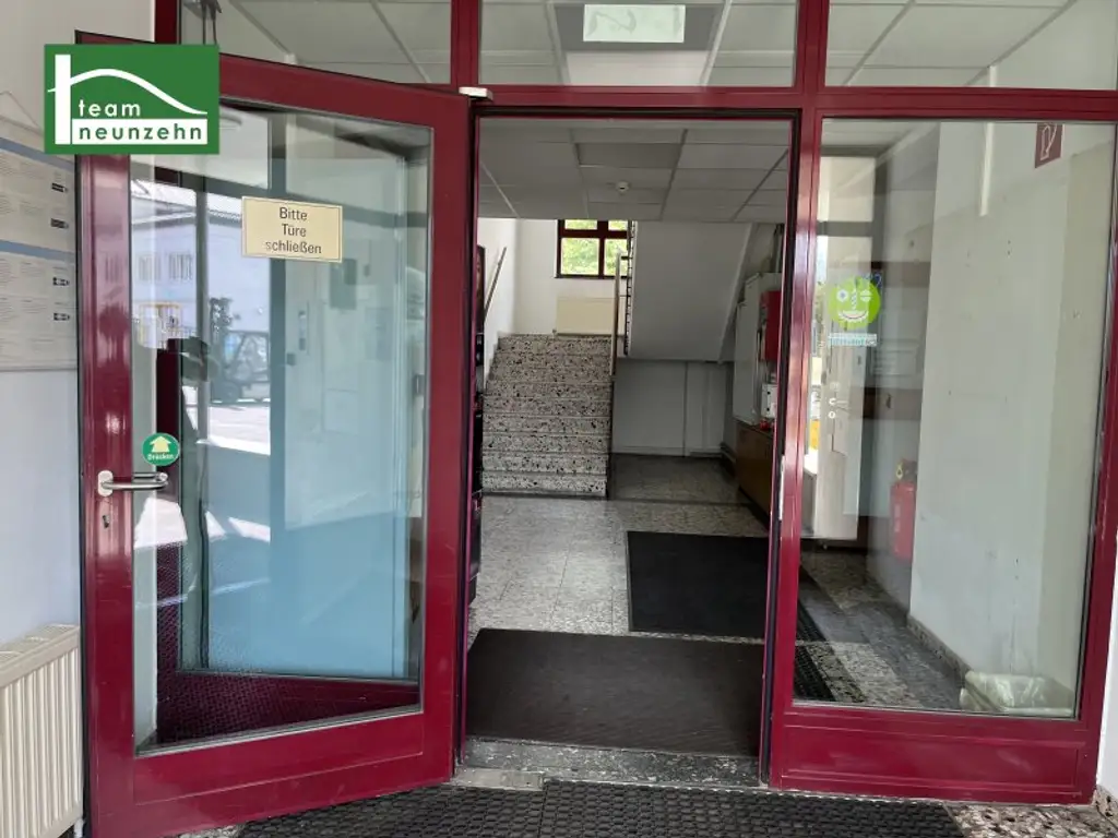 Büroflächen im Gewerbegebiet Strebersdorf. 1 gesamtes Stockwerk! 6 Parkplätze inkludiert!