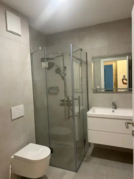 Moderne Erstbezug-Wohnung mit Garten inkl.Heizung und Warmwasser!! Vollmöbliert !!