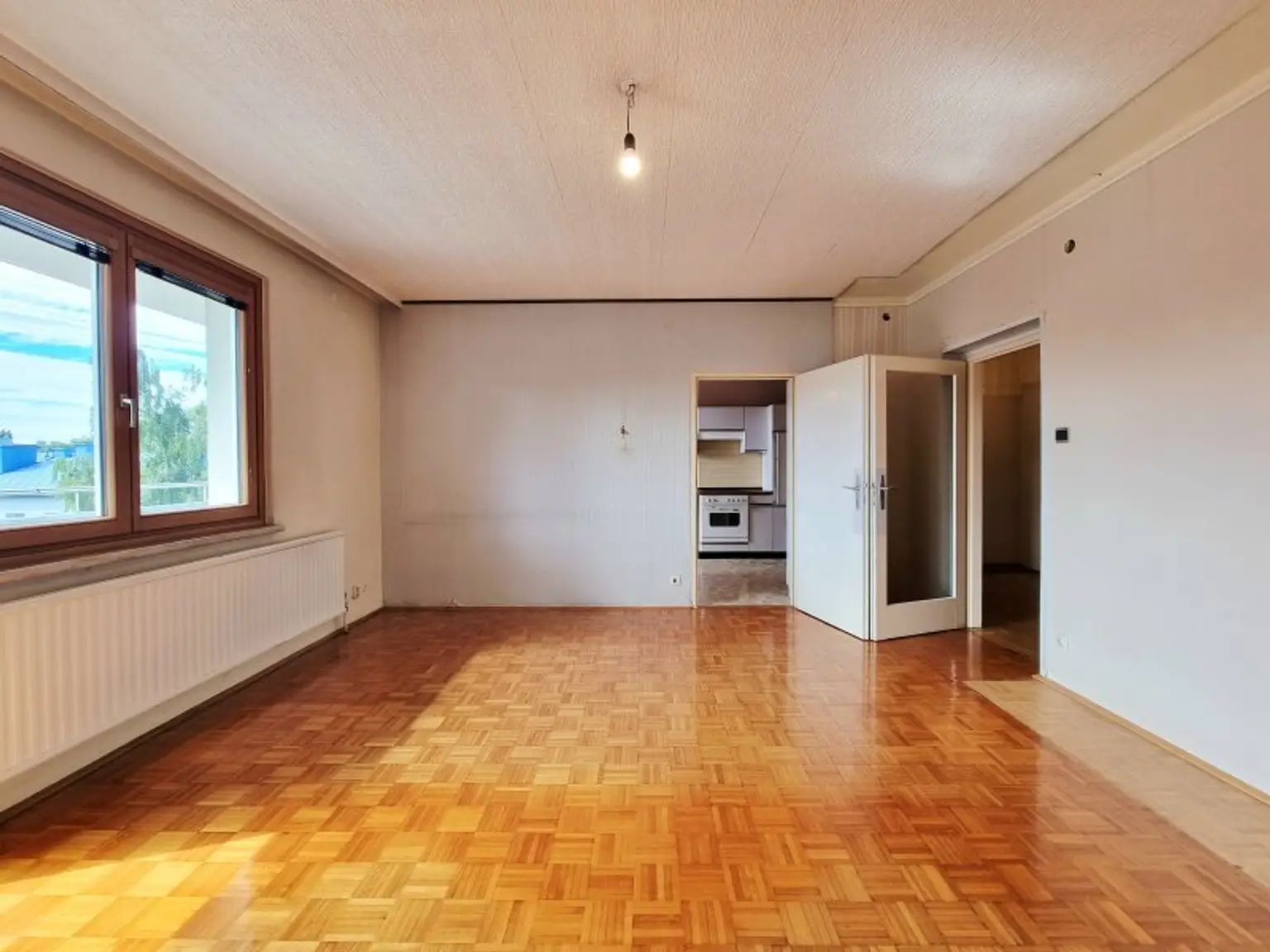 116 m², 4-Zimmerwohnung mit Loggia in Bestlage