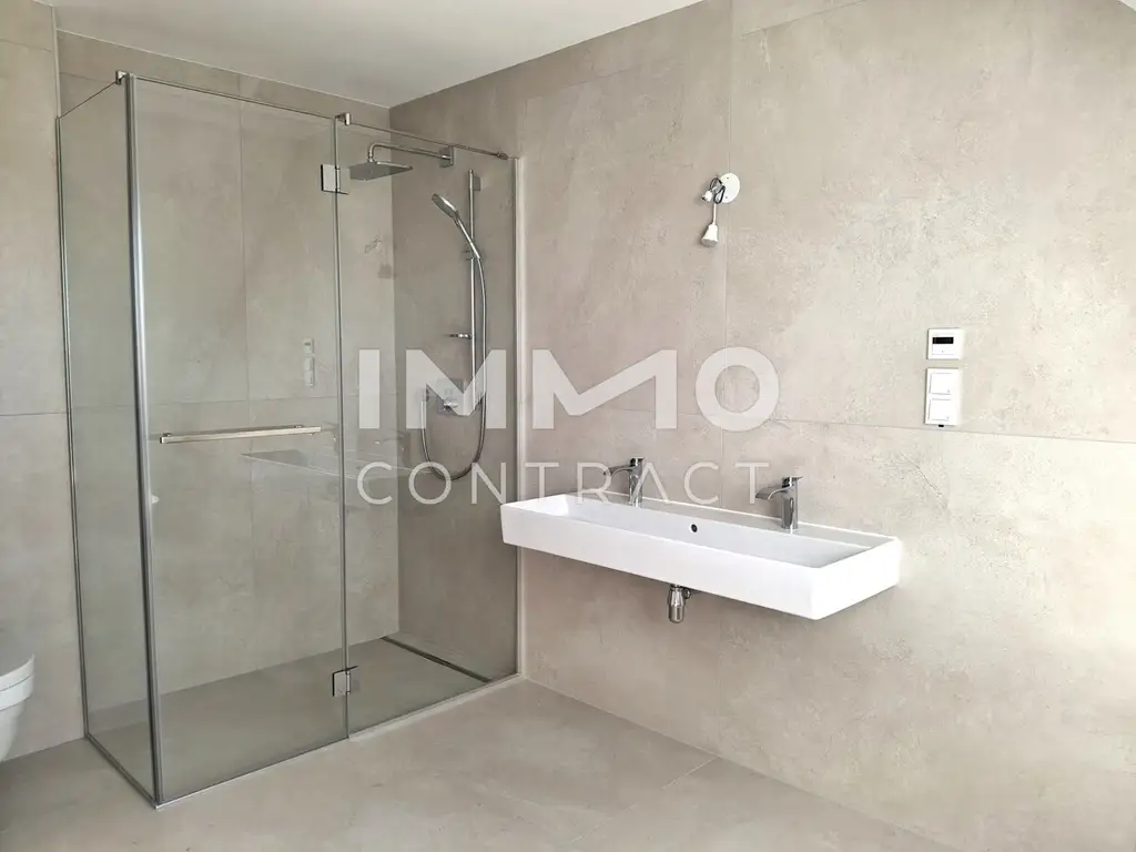 5-Zimmer-Penthouse mit zwei Terrassen – eigener Lift, Nähe zur U-Bahn
