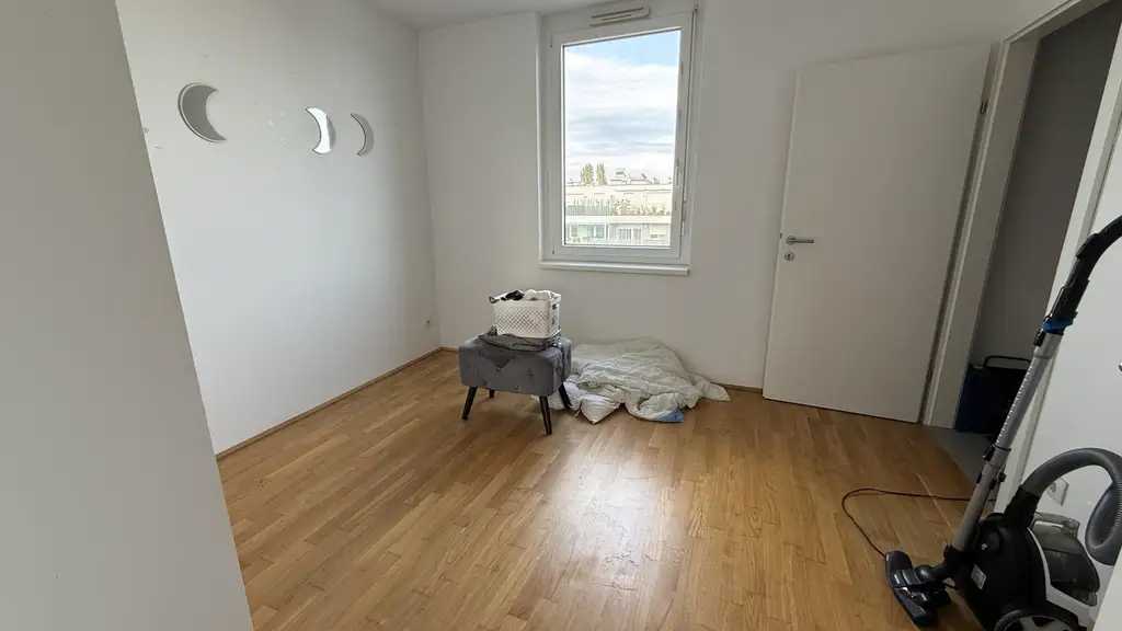 10m² große TERRASSE!!! Top-moderne DG-Wohnung nahe Akademiepark