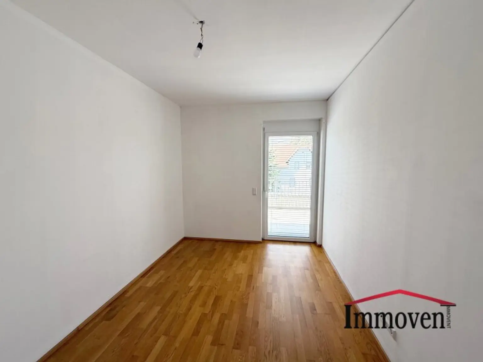 Sehr schöne und geräumige 3-Zimmerwohnung mit Terrasse!