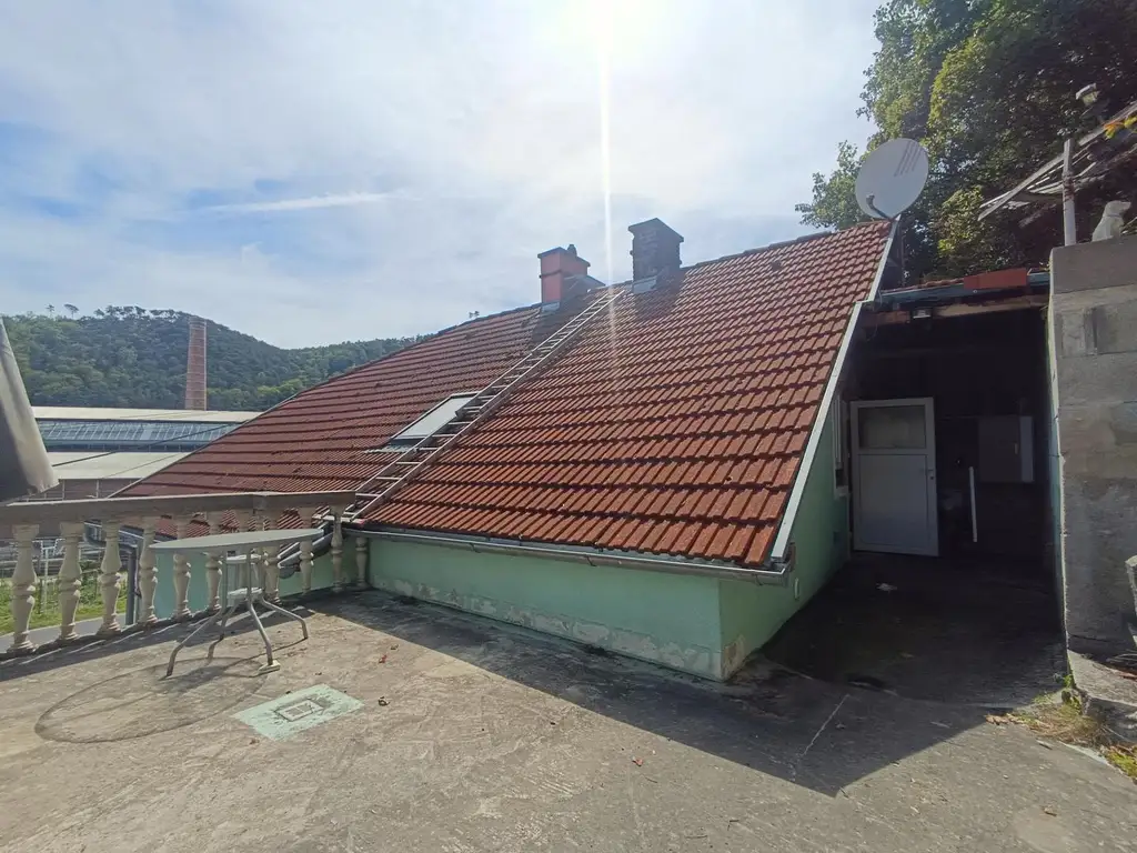 DOPPELHAUSHÄLFTE IN BERNDORF ZUM KAUF