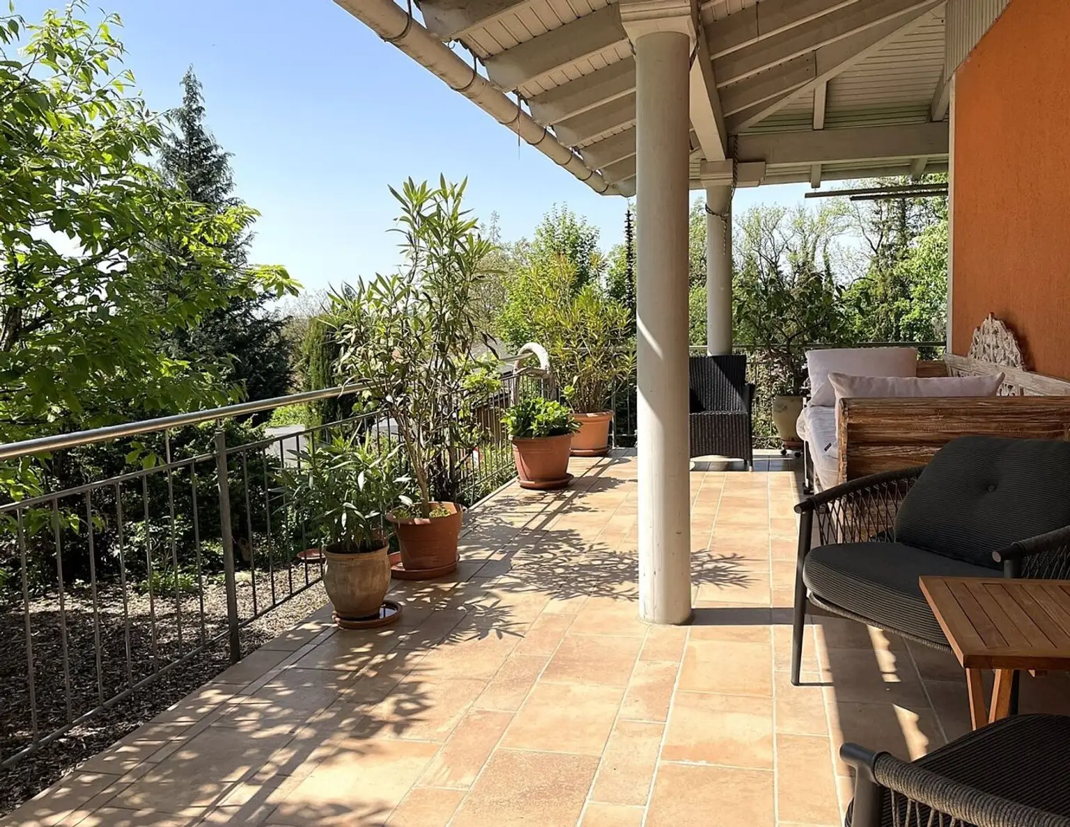 Traumhafter Bungalow mit Einliegerwohnung - hier vereint sich Platz & Komfort!