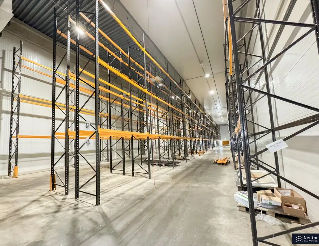 MIETPREIS INKL. KÜHLKOSTEN - LEBENSMITTEL TAUGLICHES UND ZERTIFIZIERTES KÜHLLAGER AN S33 - CA. 1.881,60 m² - LKW RAMPE - LKW STELLPLATZ - IN HERZOGENBURG