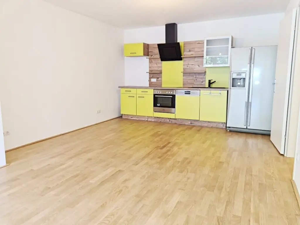 EIGENGARTEN, LORYSTRASSE, 75 m2 Neubau mit 23 m2 Garten, 2 Zimmer, Wohnküche, Wannenbad, Parketten, 1. Liftstock