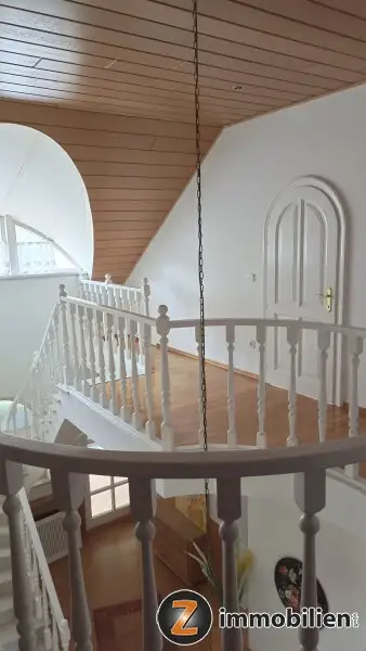 Wunderschöne Villa in exklusiver Bauausführung und Einrichtung