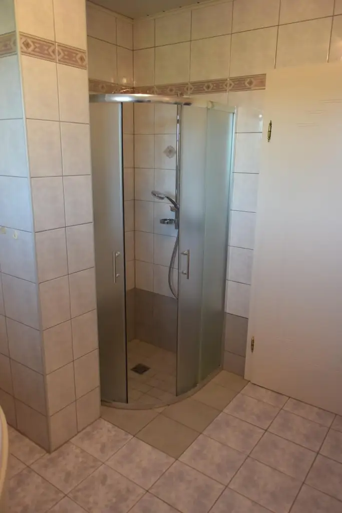 Schöner, sehr gepflegter Bungalow