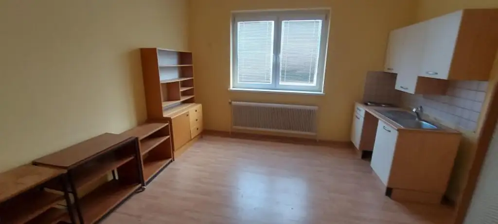 Flexible Gewerbeeinheit in zentraler Lage