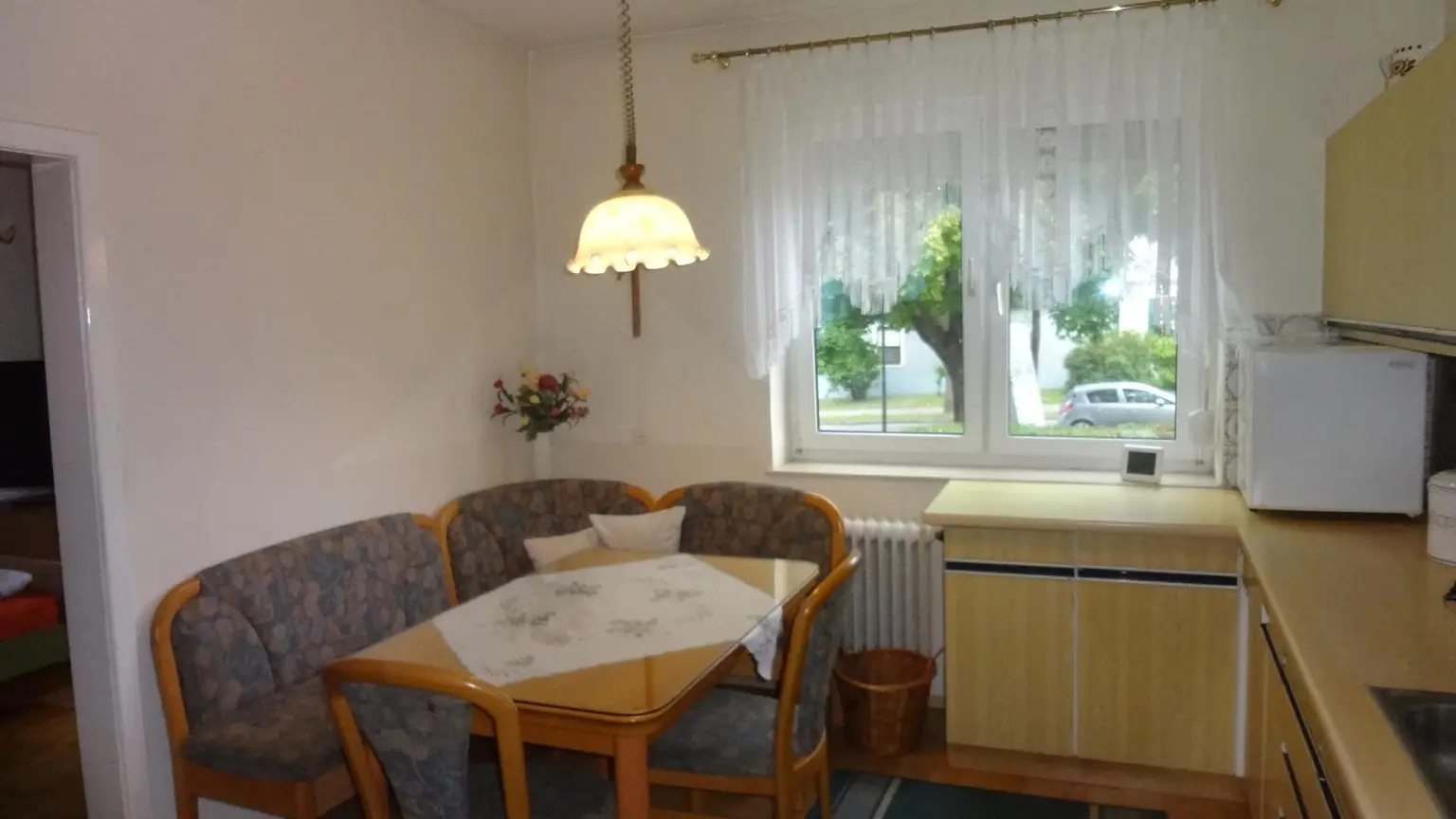 Einfamilienhaus mit Garten und Halle!