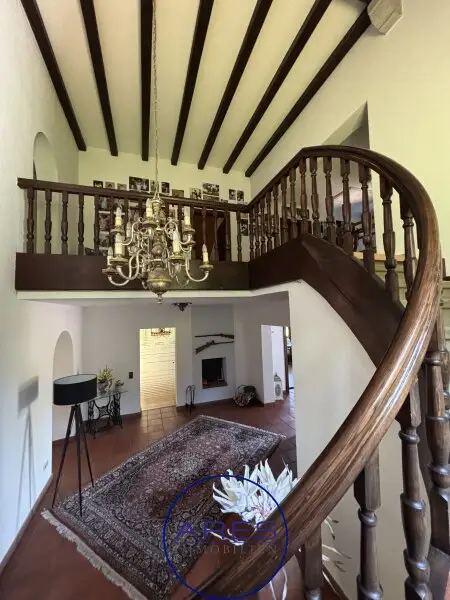 Villa mit Teich in Einzellage mit arrondierten ca. 5,6 ha großen Eigengrund
