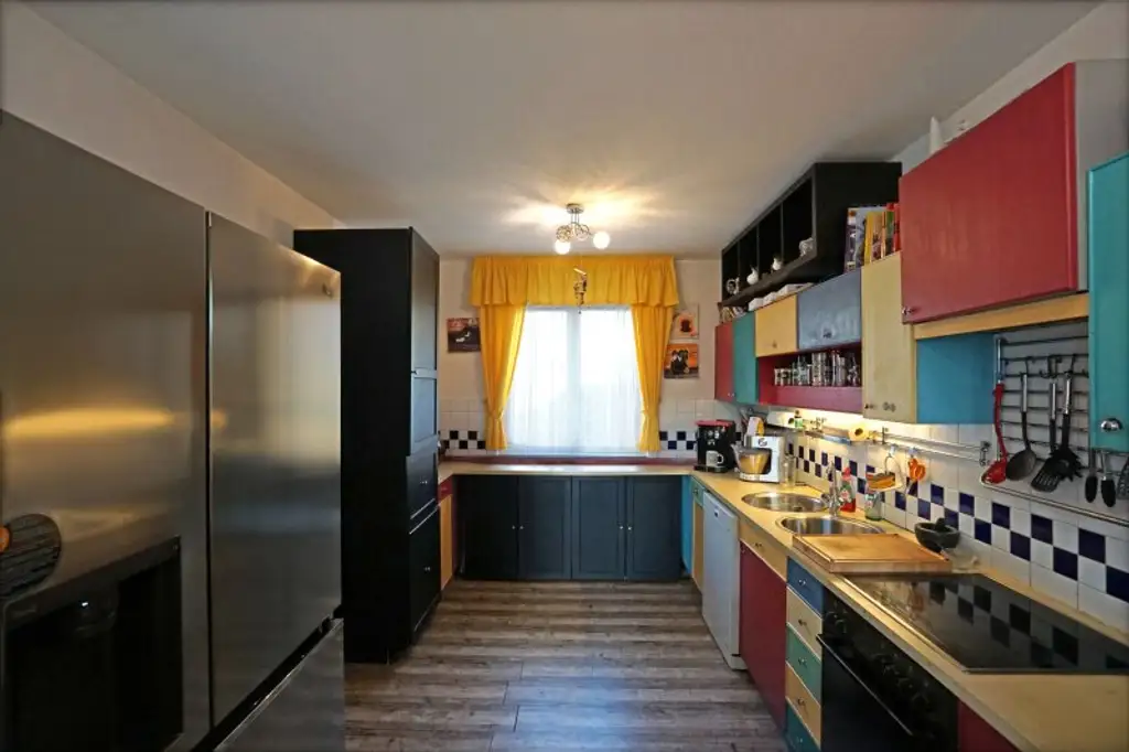Familienfreundliches Reihenhaus mit Garten und Garage im Ortskern