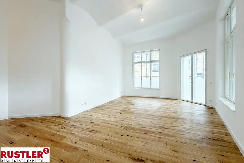 Wohnen oder Arbeiten – diese stilvolle Altbauwohnung bietet Beides!