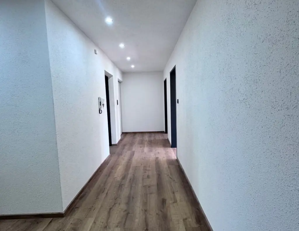 Komplett sanierte 4-Zimmer Wohnung mit Balkon/Loggia in Zentrumslage von Schwaz zu verkaufen