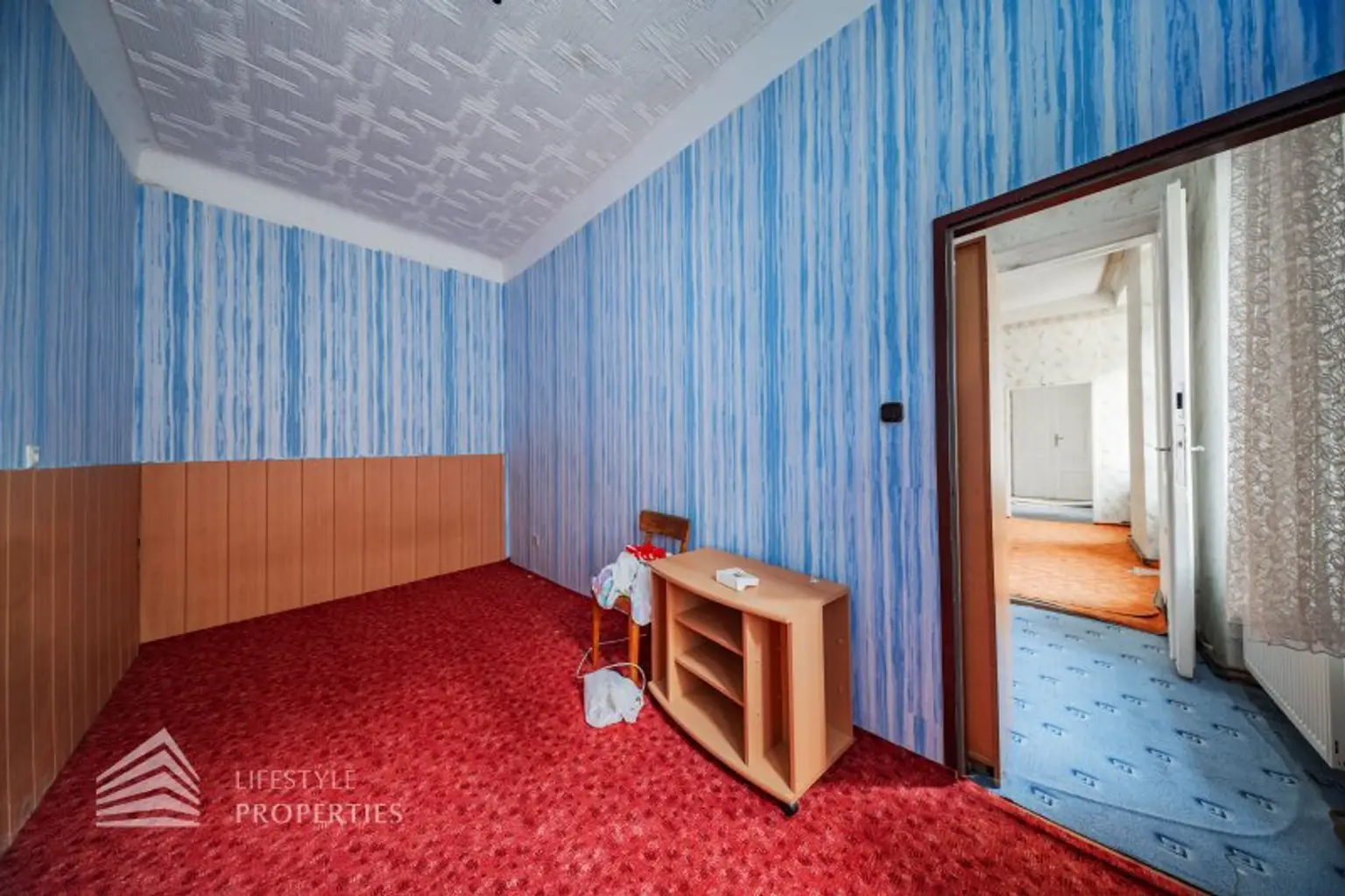 Sanierungsbedürftige Altbauwohnung, Nähe Meiselmarkt