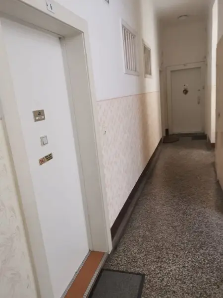 Nette helle 2 Zimerwohnung...