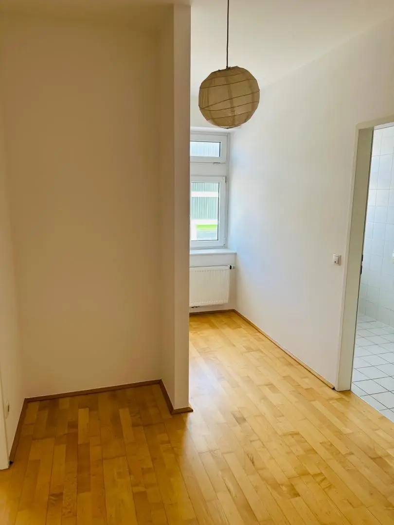 4-Zimmer-Wohnung mit Balkon
