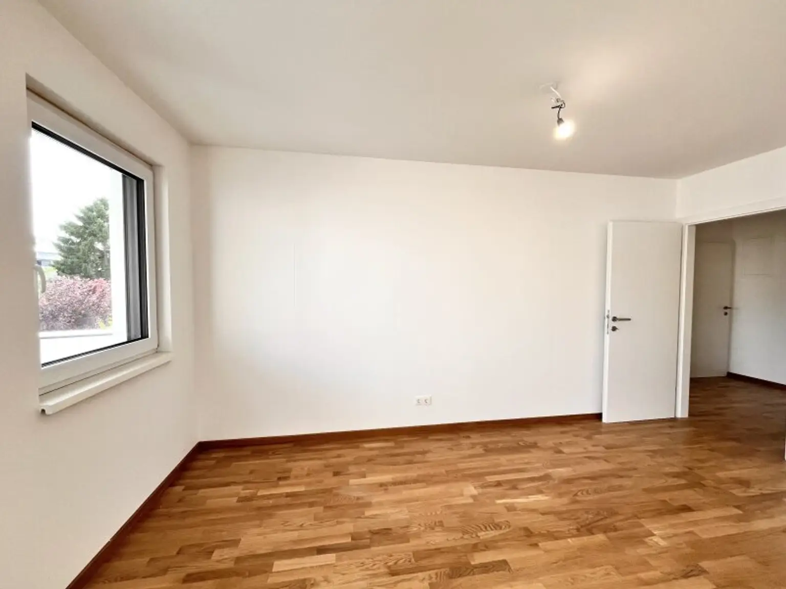 ERSTBEZUG: Traumhafte 3-Zimmer-Wohnung mit 2 Balkonen (ideal auch für Anleger)