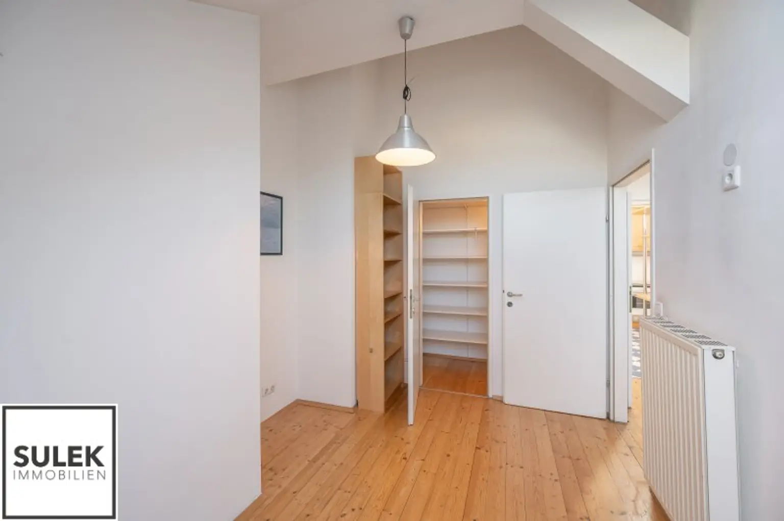 3 Zimmer-Dachgeschosswohnung mit Terrasse am Währinger Gürtel, nahe U6!