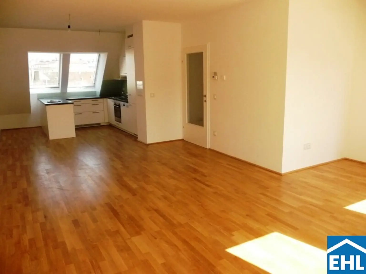 Top 4-Zimmer-Wohnung mit Terrassen nahe Rochusmarkt