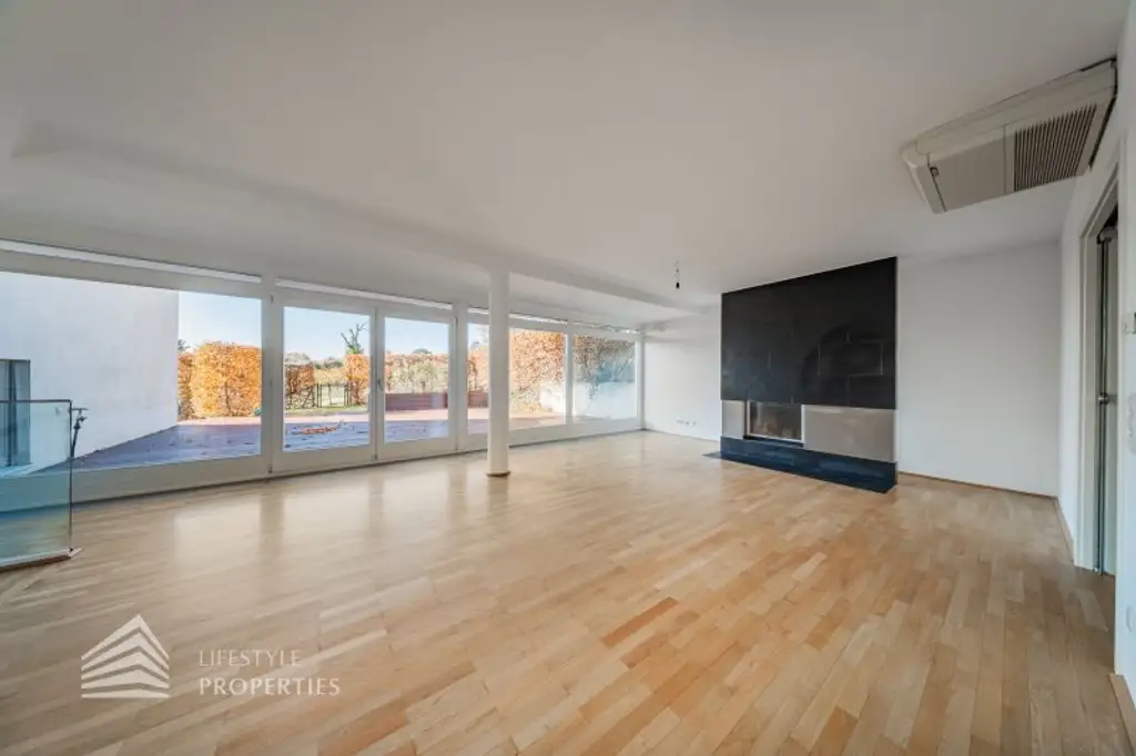 Wunderschöne 4 - Zimmer Wohnung mit Terrasse und Garten