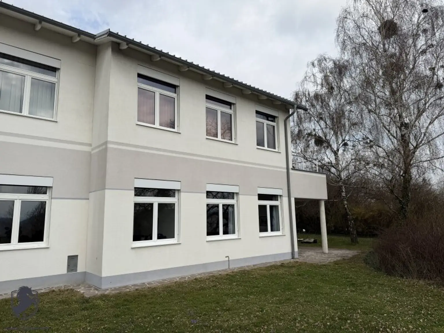 Bürogebäude nahe Haubiversum – Arbeiten mit Ötscherblick