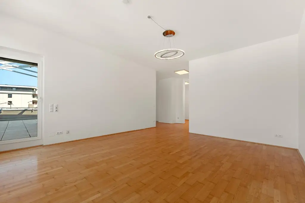 Stilvolle 4-Zimmer-Wohnung im Penthouse-Flair mit Dachterrasse